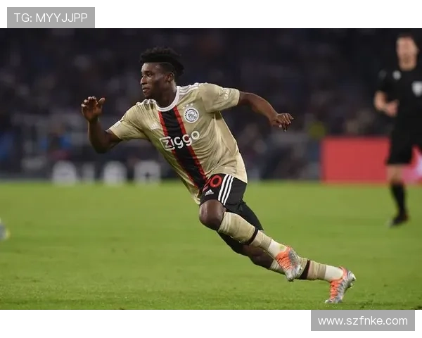 从阿贾克斯核心到西汉姆关键先生：库杜斯的生涯转折