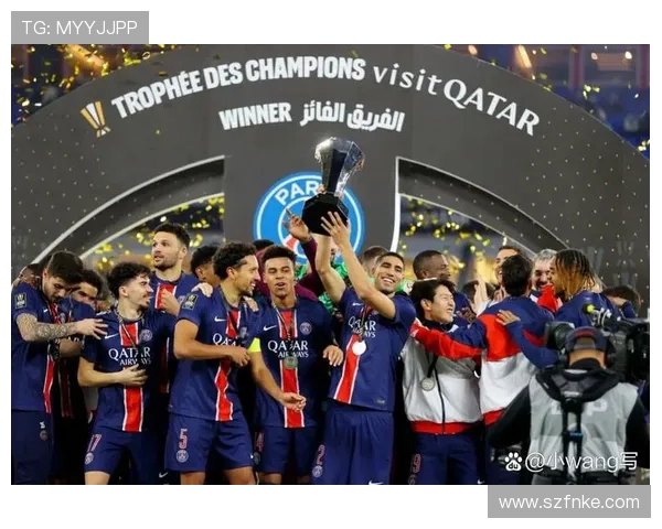 法国超级杯冠军成员:乌加特的巴黎早期荣誉